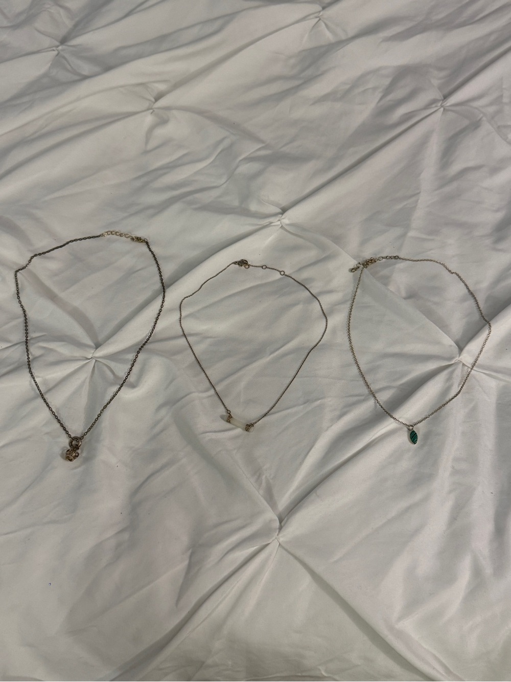 3 Set Dainty Gold-Tone Layered White Marble Pendant Necklace Green Accent Grown